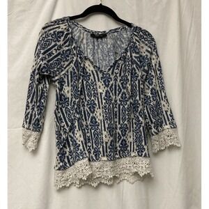 Style & Co. Blue & White Floral 3/4 Sleeve Tie Neck‎ Top w/Lace Trim - SZ M